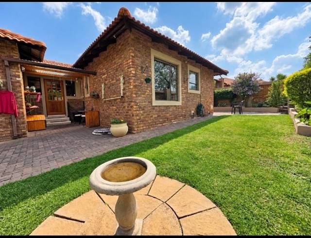 3 BEDROOM SIMPLEX FOR SALE IN LAMBTON